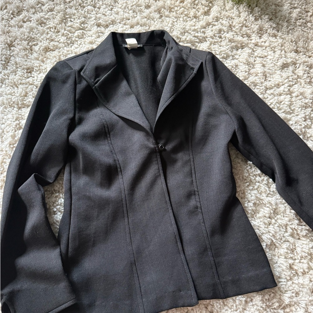 Sophisticated Women's Black Blazer